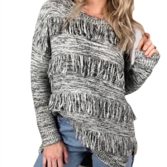 Express Wool Blend Gray Sweater Fringes Sz S Bohemian - Picture 8 of 8